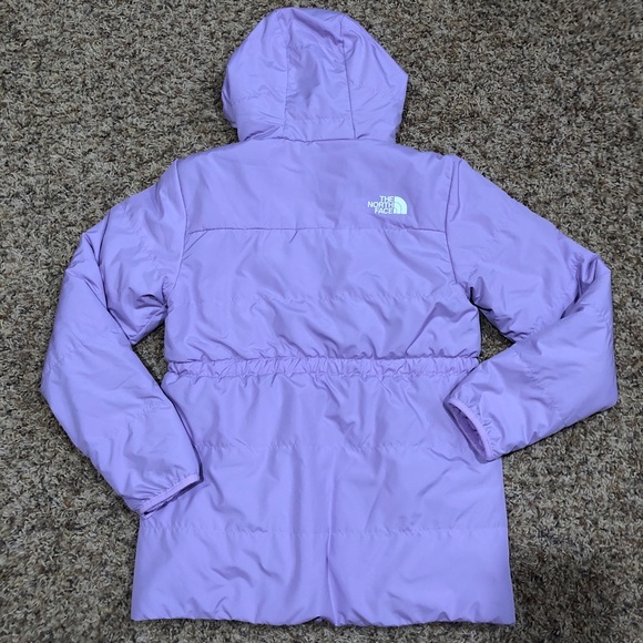 The North Face Girls' Reversible Mossbud Parka - Picture 7 of 11